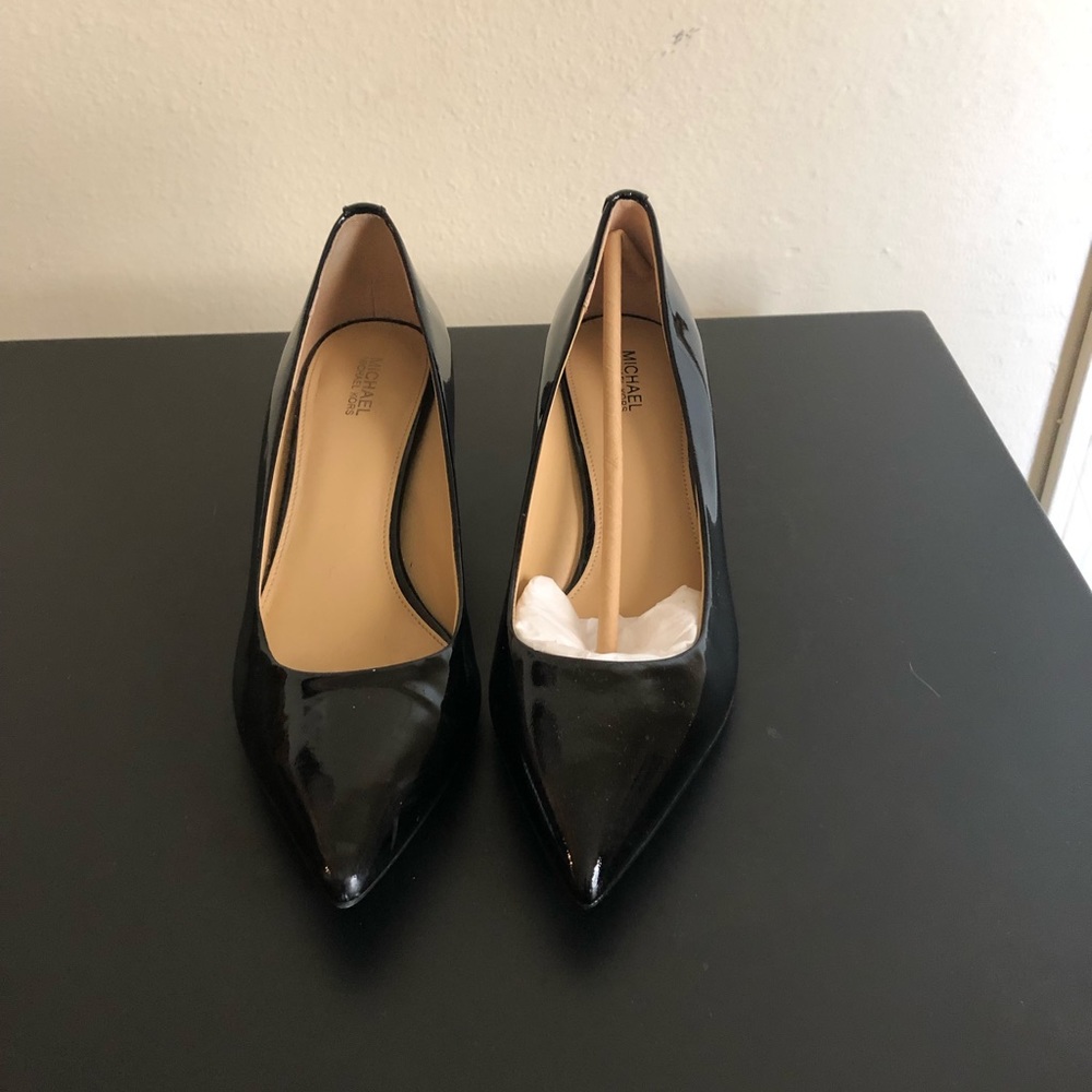 Michael Kors Black Patent Leather Pointy Toe Pumps